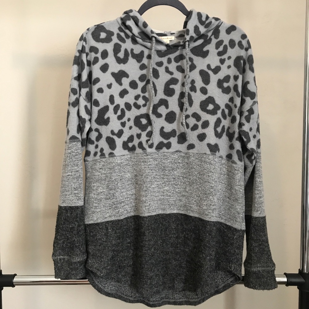 COPY - HEM & THREAD | Medium Gray Hooded Sweater